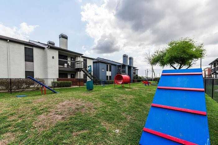 4201 Fairmont Pkwy #B1 - Photo 4 of 14