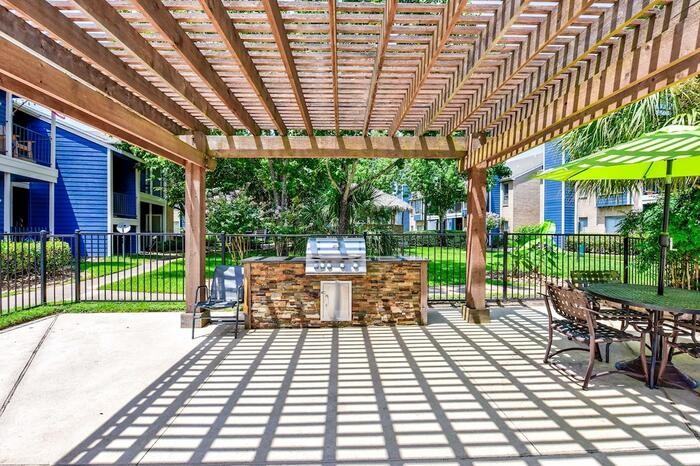 2800 Nasa Pkwy #C2 - Photo 3 of 36