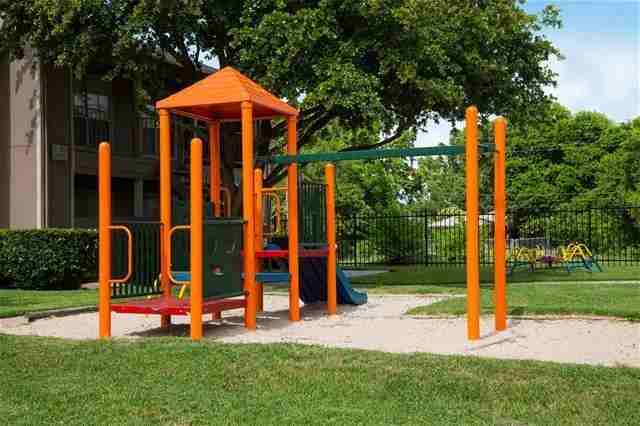 7950 Bellfort St #B2 - Photo 3 of 14