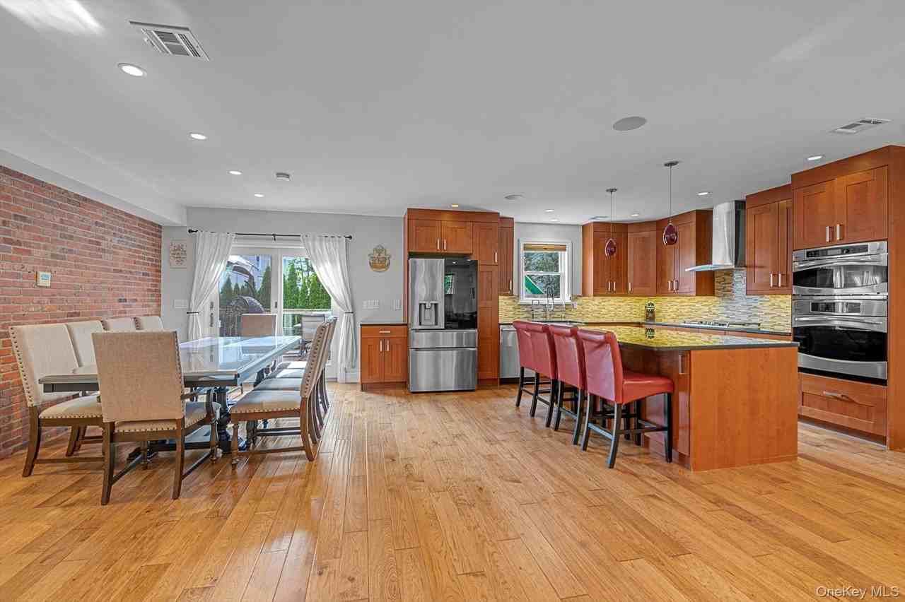 57 Red Ground Rd - Photo 4 of 21