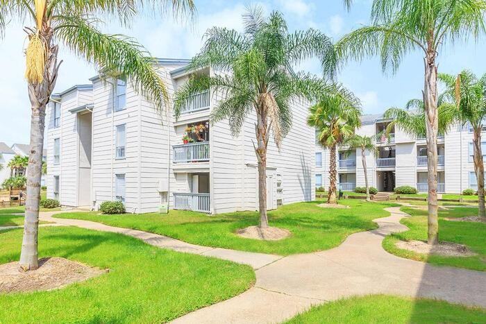 7400 Jones Dr #B4 - Photo 5 of 30