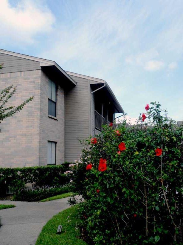 90 Uvalde Rd #B1 - Photo 2 of 21