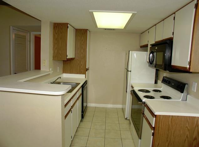 2525 Barry Rose Rd #B1 - Photo 4 of 6