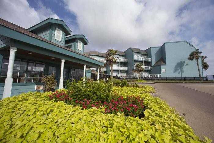 7820 Seawall Blvd #C1 - Photo 7 of 28