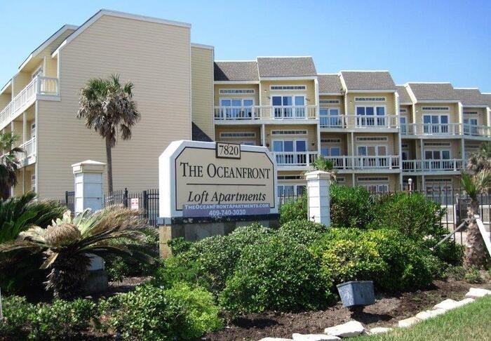 7820 Seawall Blvd #C2 - Photo 4 of 29