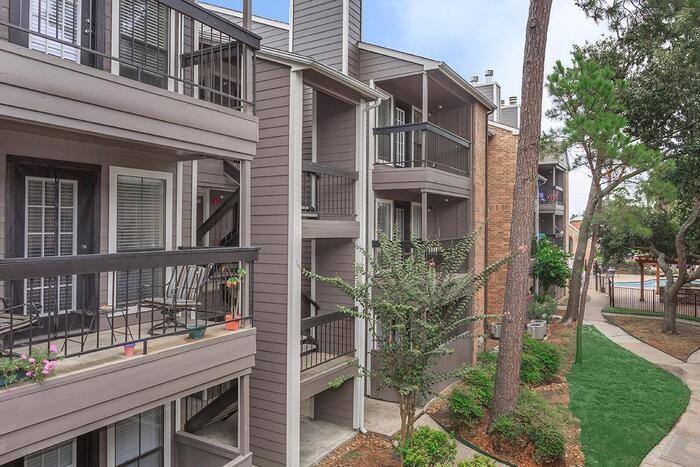 7850 Fm 1960 Rd E #B2 - Photo 2 of 18