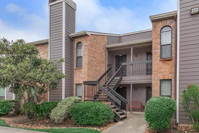 7850 Fm 1960 Rd E #B2 - Photo 3 of 18