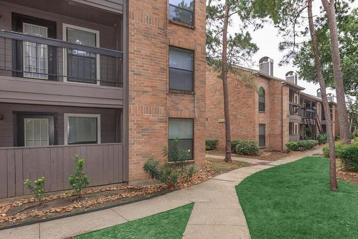 7850 Fm 1960 Rd E #B2 - Photo 5 of 18