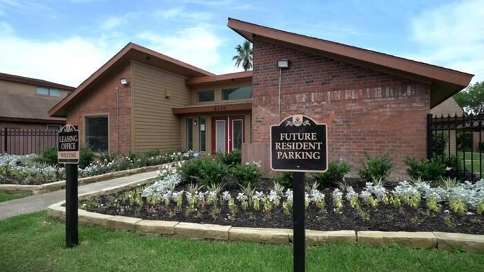 5110 Azalea Trace Dr #B1 - Photo 2 of 15