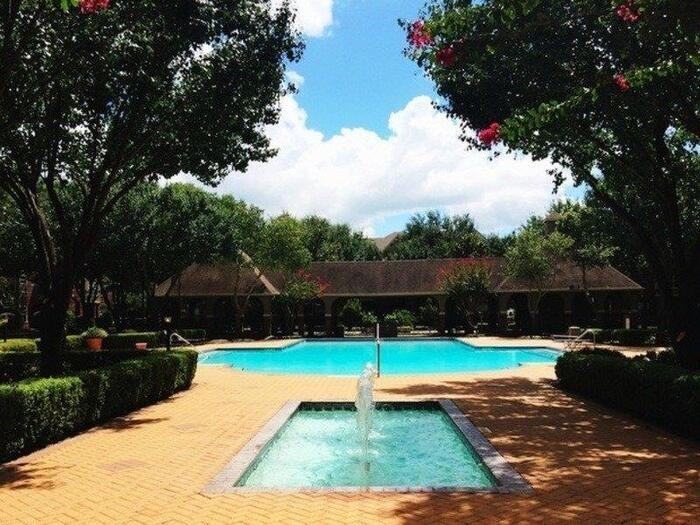 12920 Steeple Way Blvd #E1 - Photo 3 of 15