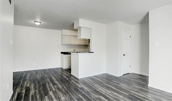 17601 Cali Dr #D1 - Photo 4 of 9