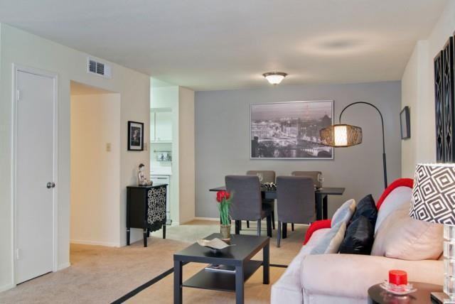 8222 Kingsbrook Rd #A1 - Photo 5 of 9