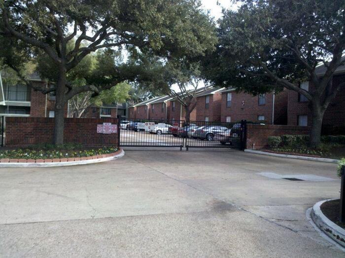 10222 S Gessner Rd #C2 - Photo 4 of 16