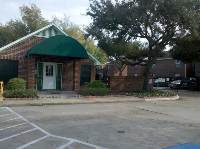 10222 S Gessner Rd #B2 - Photo 5 of 16