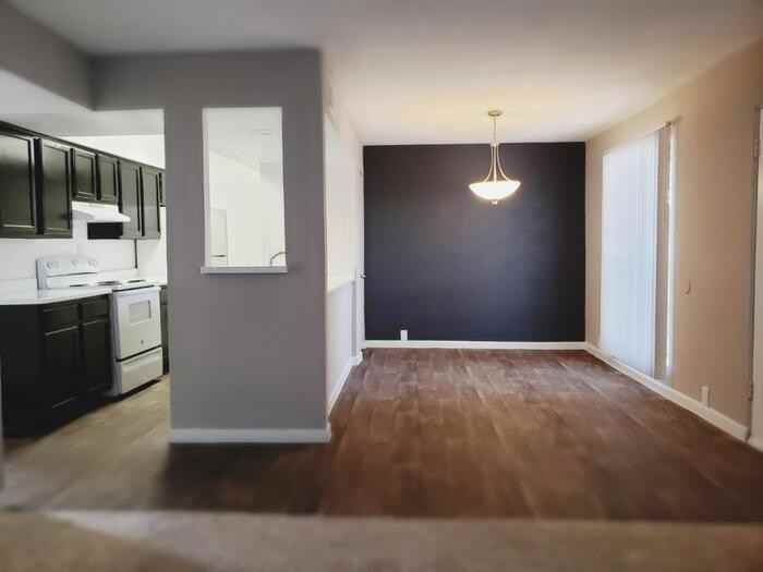 791 Bateswood Dr #C3 - Photo 4 of 6