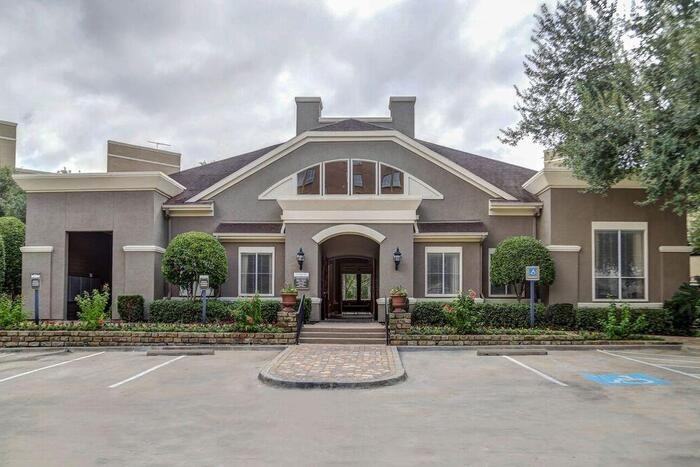 6301 Almeda Rd #B3 - Photo 2 of 24