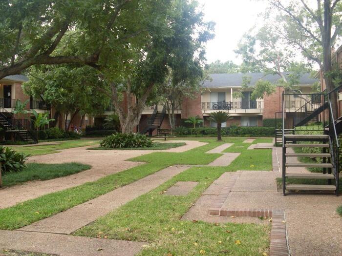 6666 Chimney Rock Rd #B1 - Photo 4 of 16