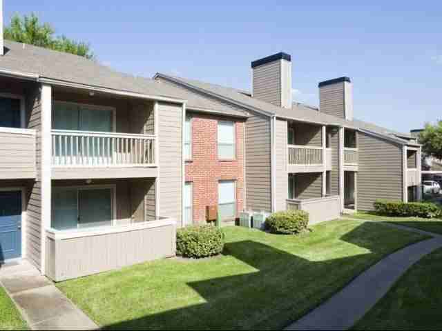 9940 Richmond Ave #B1 - Photo 4 of 17