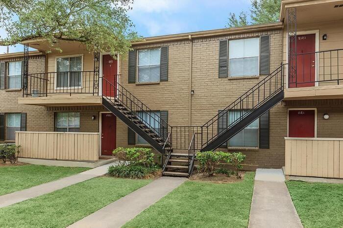 10881 Richmond Ave #A1 - Photo 5 of 22