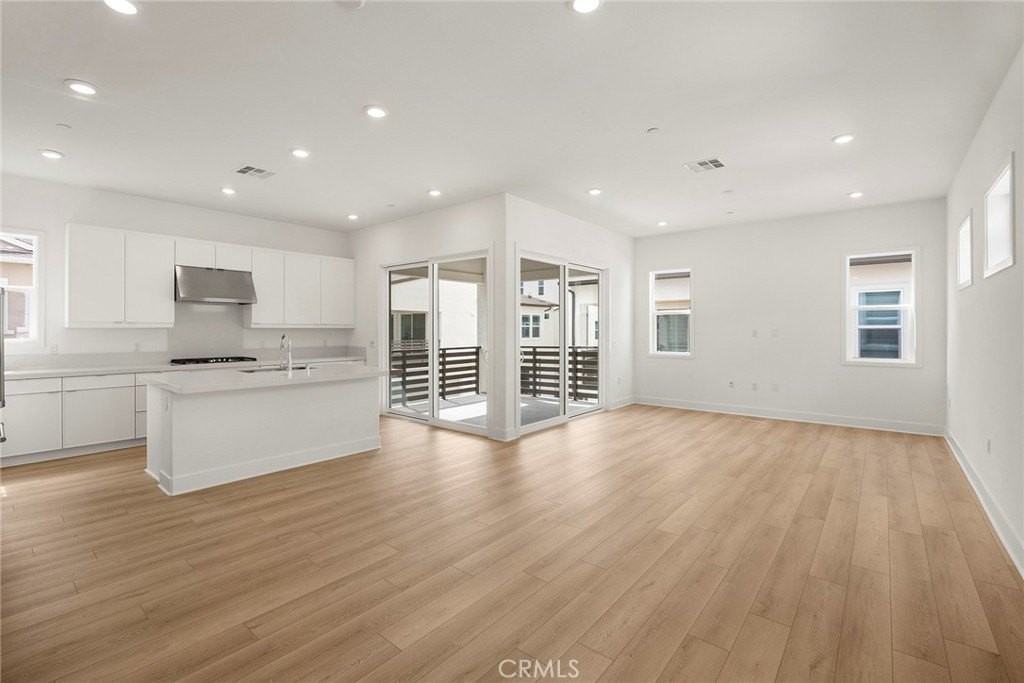 124 Tiffin - Photo 6 of 26