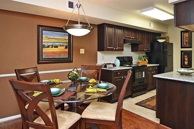 231 Interstate 45 N #B4 - Photo 6 of 16