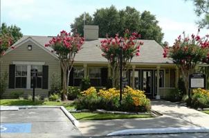 featured image of 231 Interstate 45 N #B5