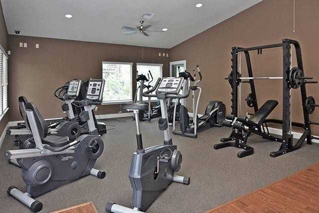 231 Interstate 45 N #B5 - Photo 3 of 17