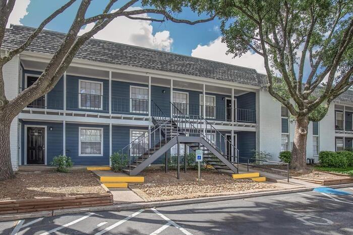 1200 N Loop 336 W #C2 - Photo 2 of 21