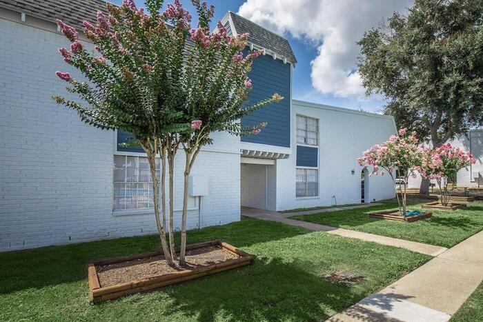 1200 N Loop 336 W #C2 - Photo 3 of 21