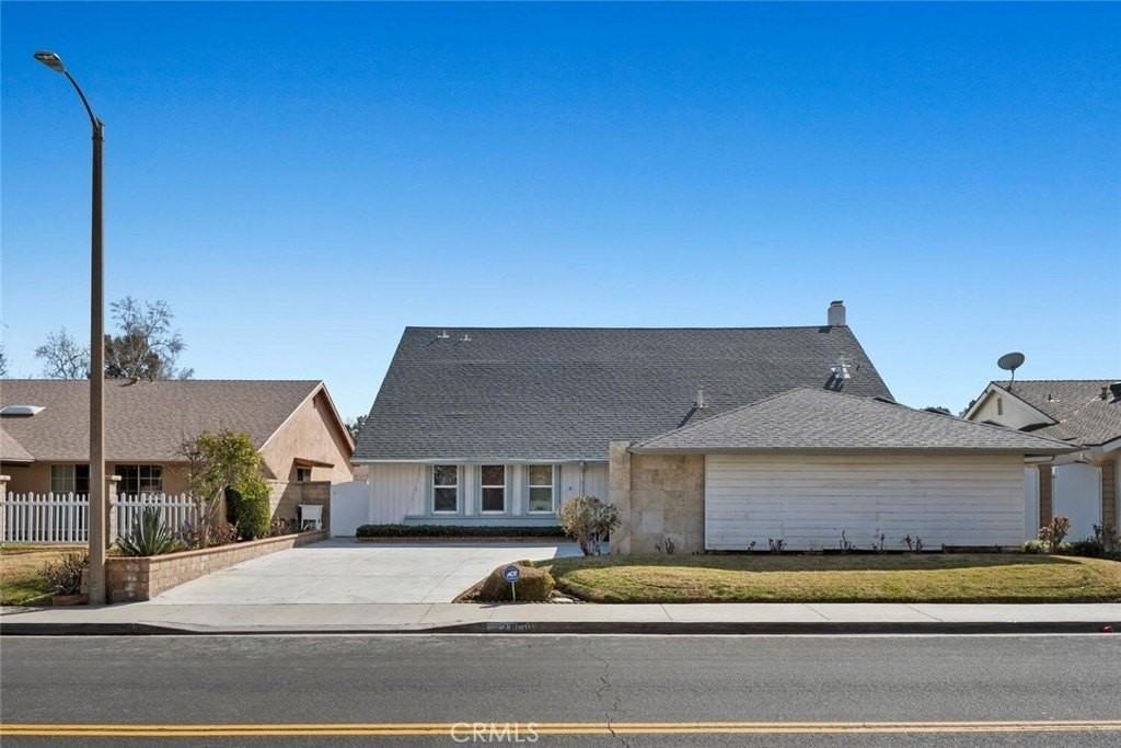 23850 Via Jacara - Photo 4 of 41