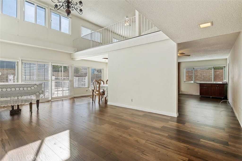 23850 Via Jacara - Photo 7 of 41