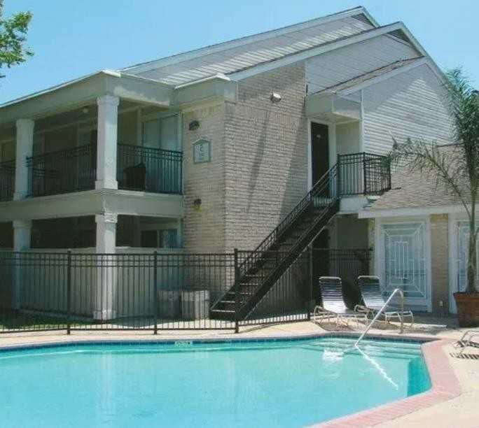 17715 Wayforest Dr #B2 - Photo 2 of 10