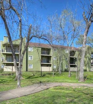 16900 Northchase Dr #A1 - Photo 4 of 11