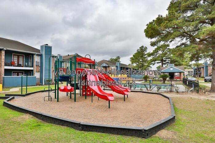 1415 Greens Pkwy #C1 - Photo 6 of 37