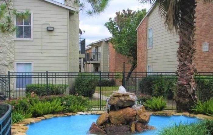 1000 Greens Rd #B3 - Photo 3 of 12