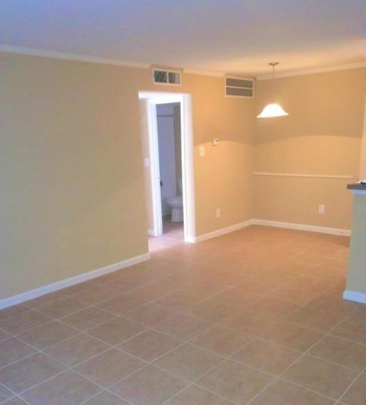 1000 Greens Rd #B3 - Photo 4 of 12