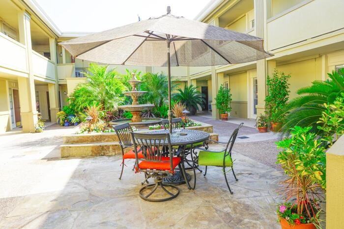 4727 W Alabama St #B1 - Photo 3 of 12