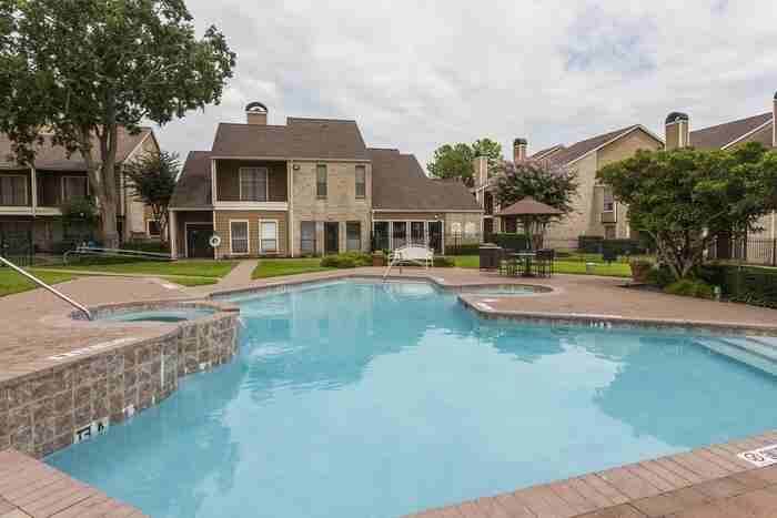 1111 Golfview Dr #B1 - Photo 6 of 30