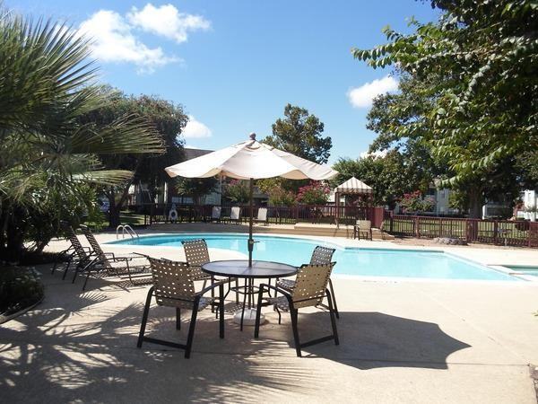 110 Lake Rd #B3 - Photo 3 of 10