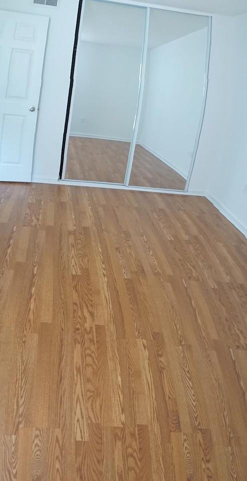 711 Holiday Dr #B1 - Photo 3 of 3