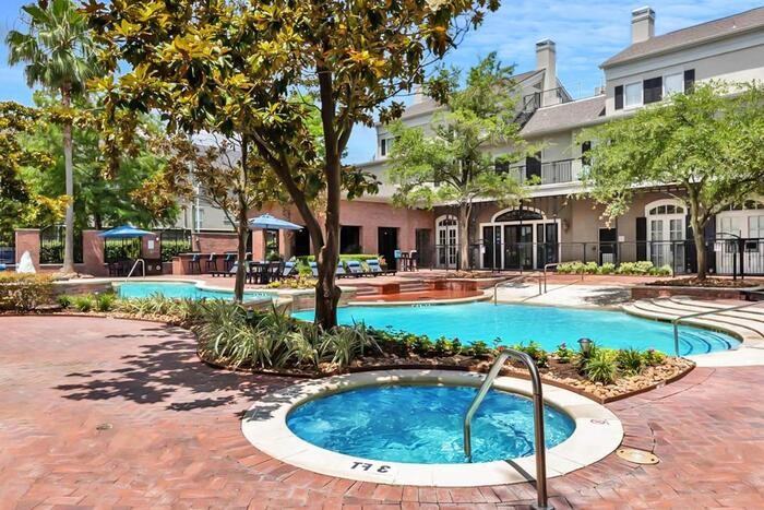 3003 Memorial Ct #B10