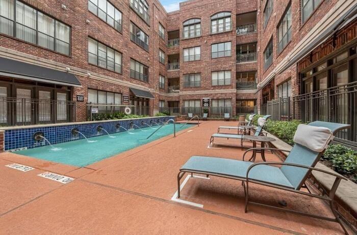 150 Sabine St #B11 - Photo 4 of 30