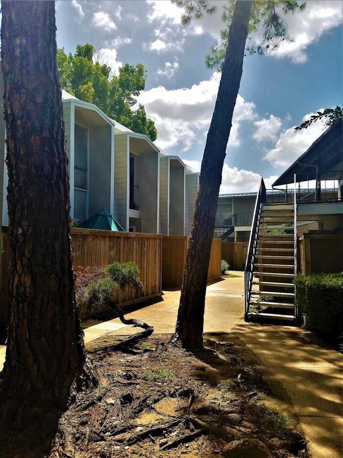 2800 W T C Jester Blvd #C1 - Photo 2 of 13