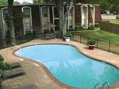 2800 W T C Jester Blvd #C2 - Photo 4 of 13