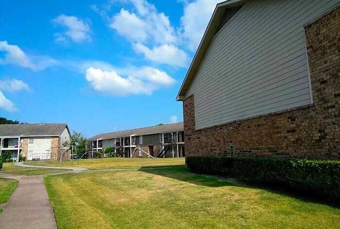 10901 Telephone Rd #E1 - Photo 6 of 20