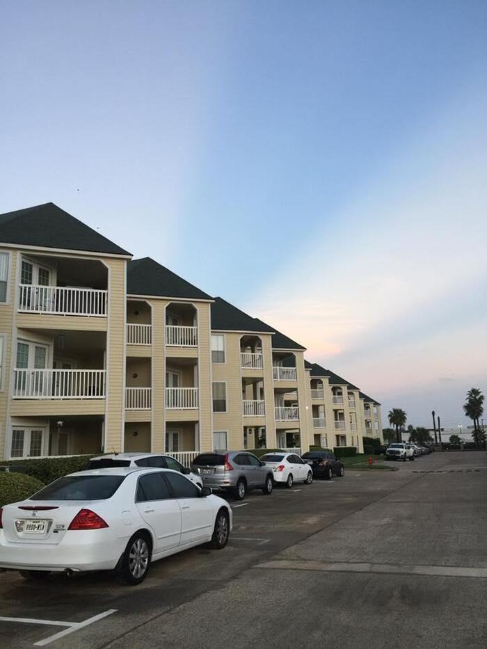 6315 Central City Blvd #B1 - Photo 3 of 34