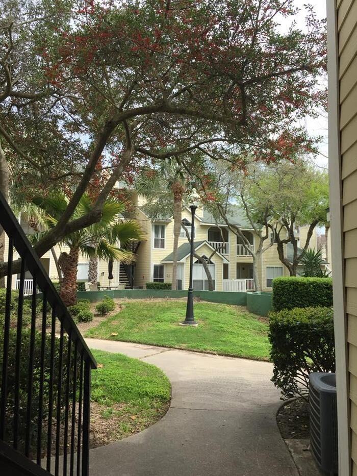 6315 Central City Blvd #B1 - Photo 4 of 34