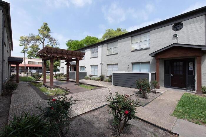 1515 Campbell Rd #D1 - Photo 6 of 46