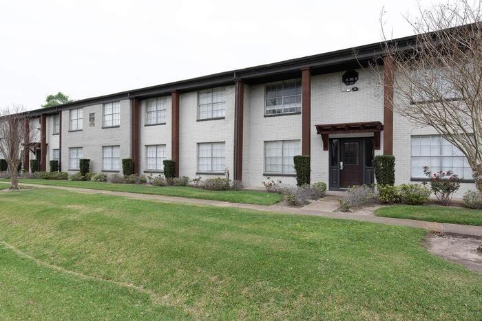 1515 Campbell Rd #C2 - Photo 3 of 47