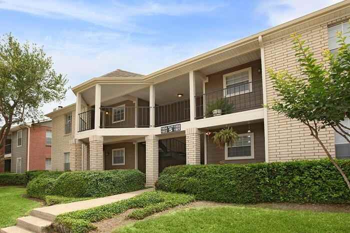 305 Hobbs Rd #C4 - Photo 2 of 31